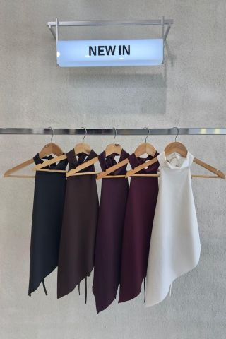 TOP CON CUELLO Y PICO – Art.24