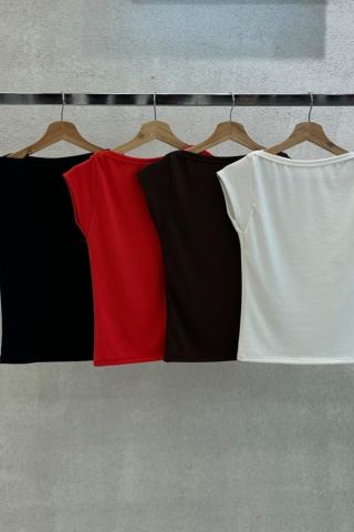 REMERA CUELLO BOTE RIBB CON LYCRA – ART. 64