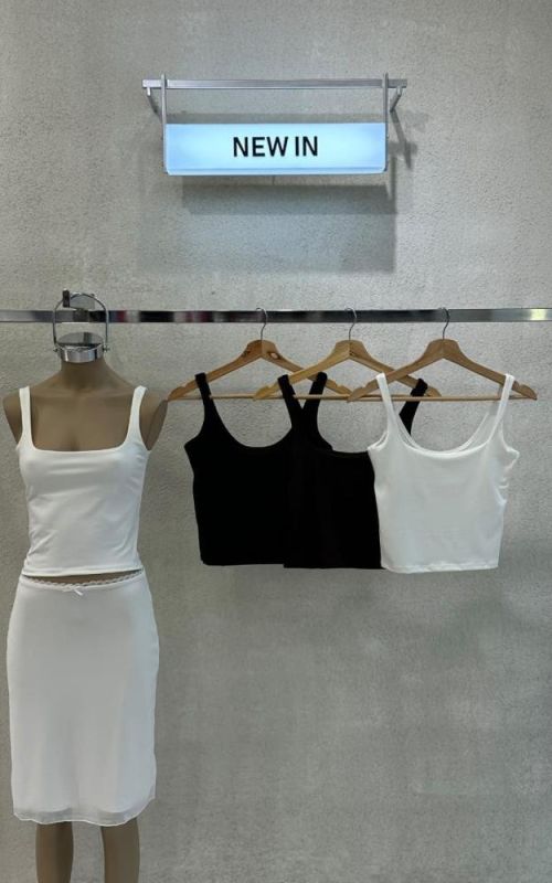 MUSCULOSA MICROFIBRA CUELLO CUADRADO – ART. 117
